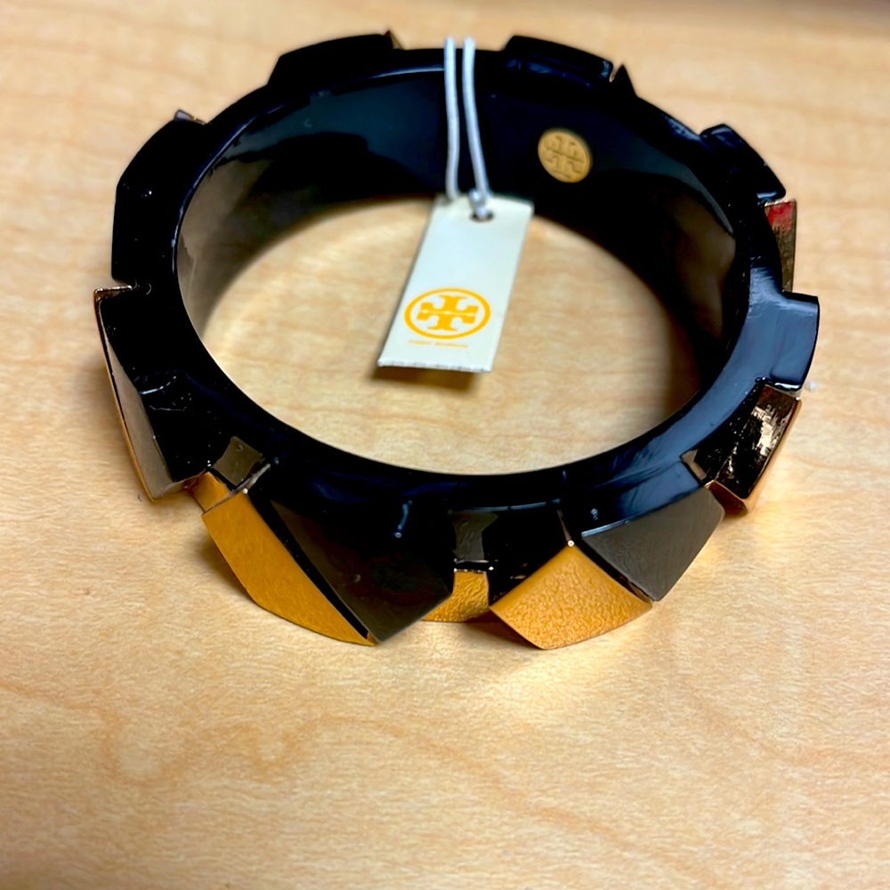 TORY BURCH connor wide hexagonal bangle bracelet